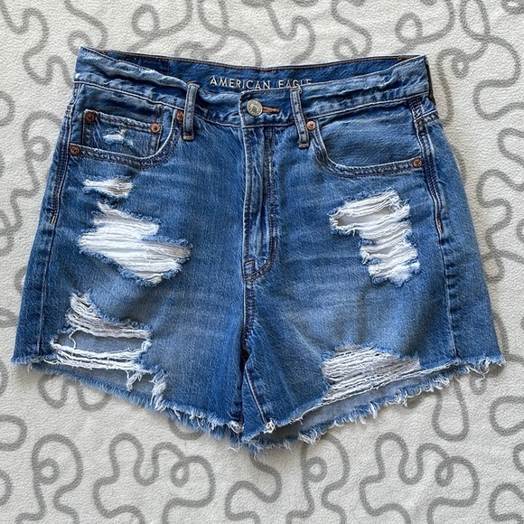 American Eagle Outfitters Pants - American Eagle 90s Boyfriend Shorts